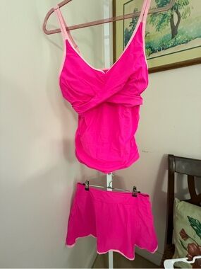 Heytallala Bright Pink Tankini. NWT. Size XL